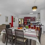 Aldeia By Villa *